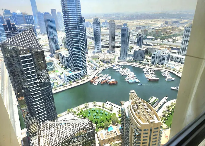 Amazing Marina View Apartment